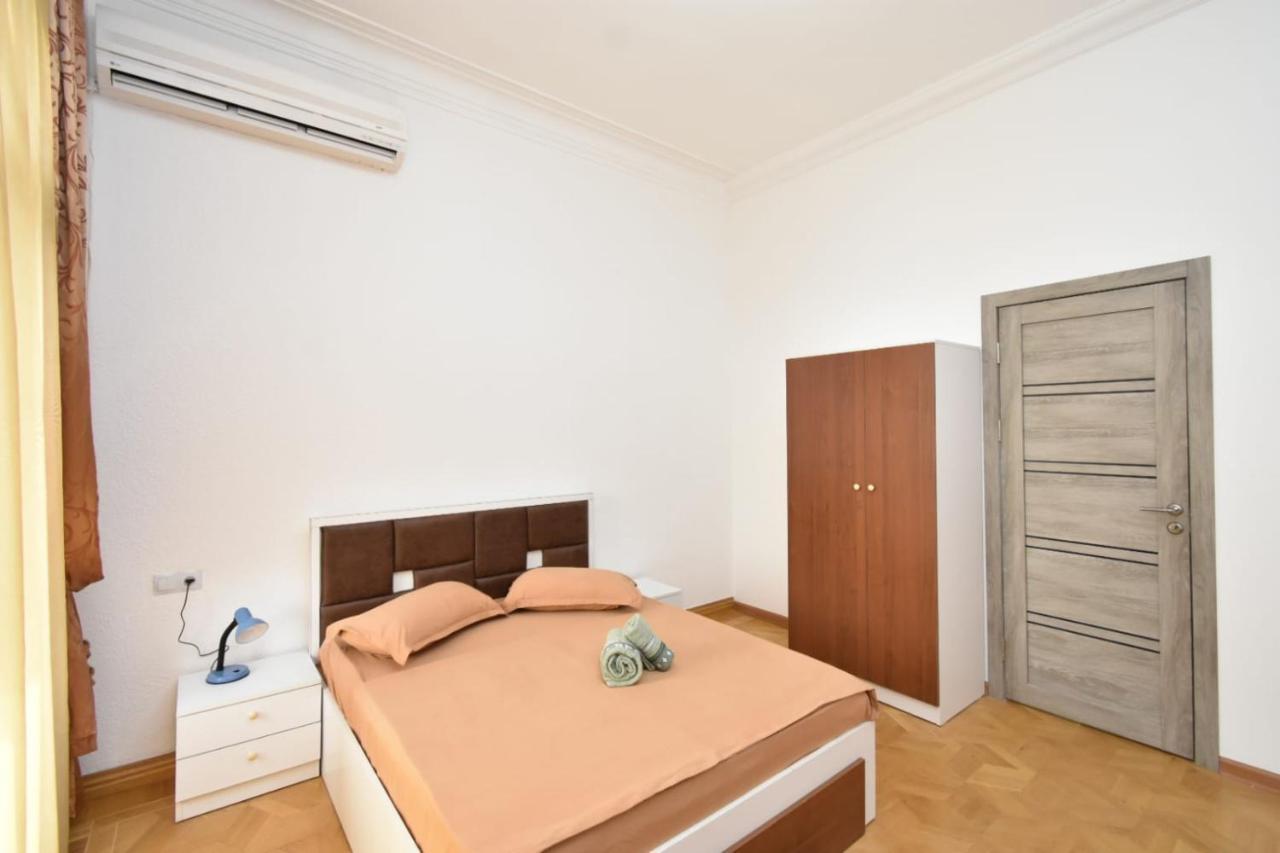 Guesthouses Opera Yerevan Luaran gambar