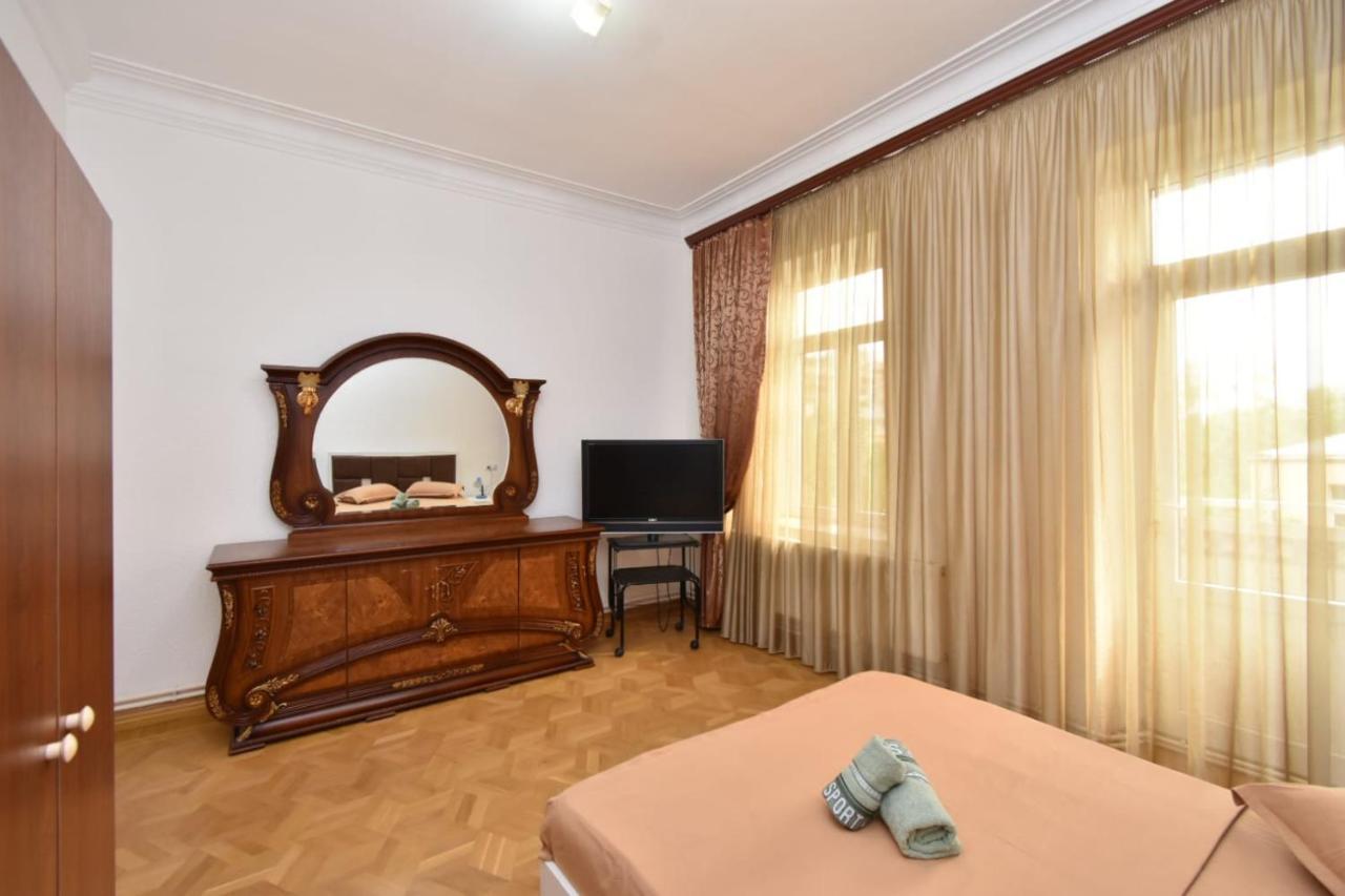 Guesthouses Opera Yerevan Luaran gambar