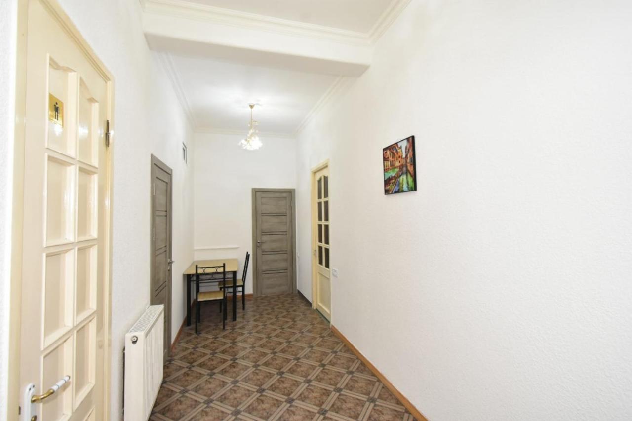 Guesthouses Opera Yerevan Luaran gambar