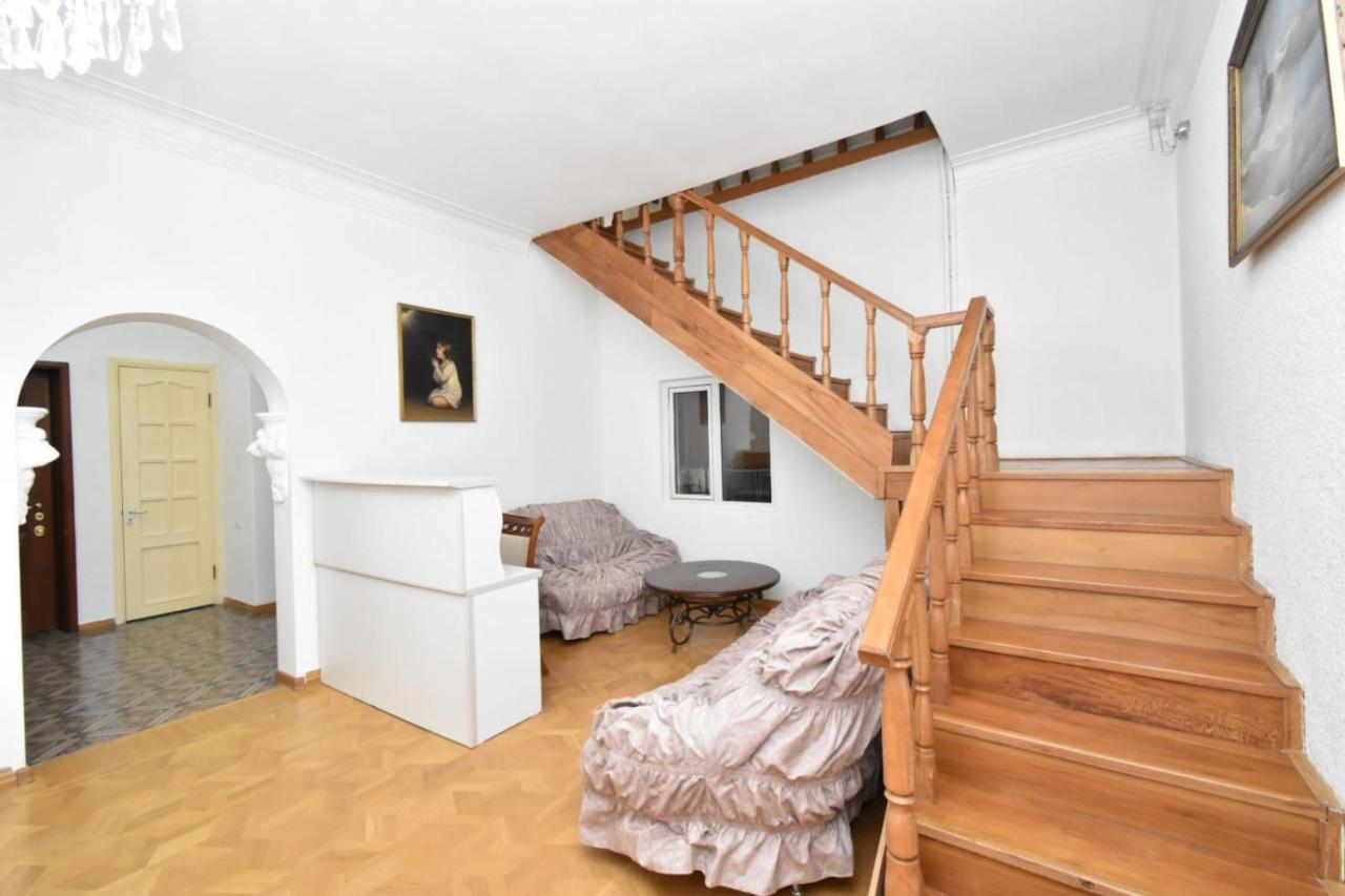 Guesthouses Opera Yerevan Luaran gambar